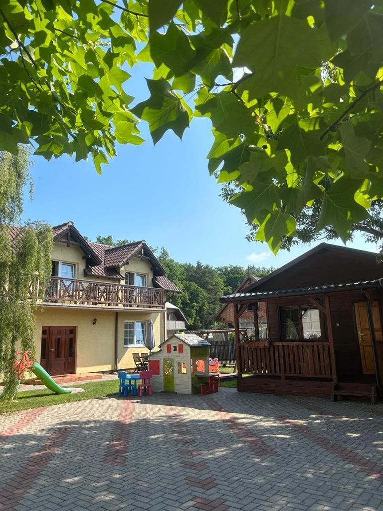 Pokoje Pod Kasztanami Jantar Exterior foto